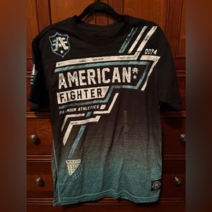 Men’s American Fighter by Buckle T shirt. Size large